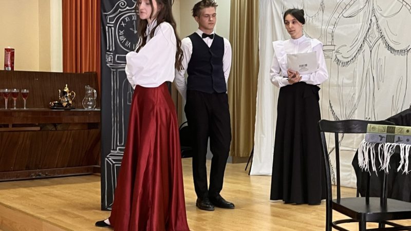 Гимназисты попробовали себя в роли артистов