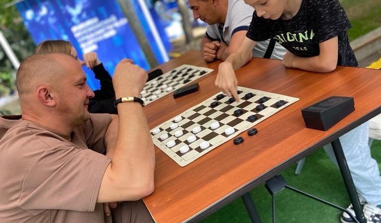 В Рузской школе проходит акция ко Дню отца