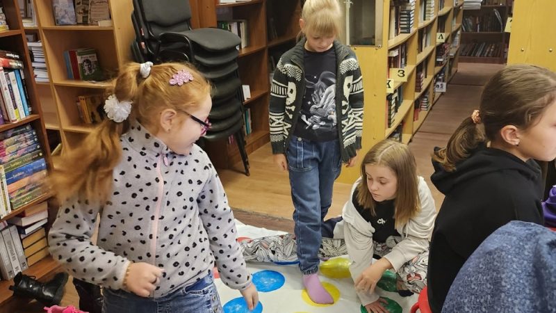 Дороховчане согревались в библиотеке играми и чаем