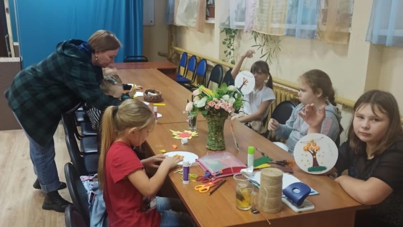 Беляногорцы делали осенние аппликации