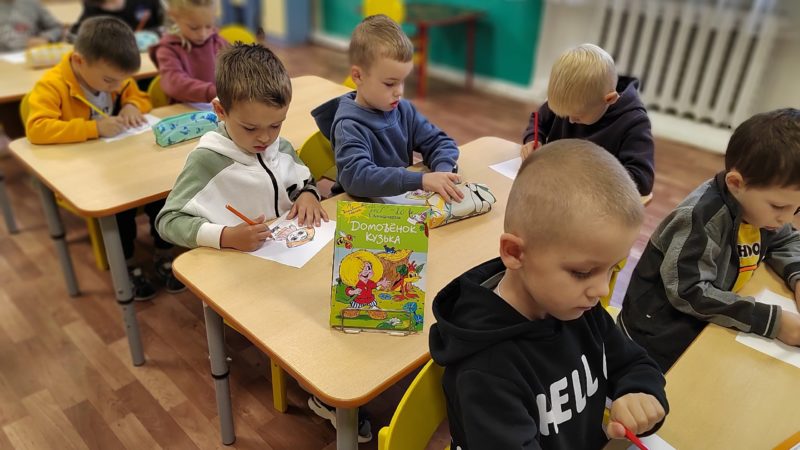 Колюбакинские малыши встретились с домовенком Кузькой