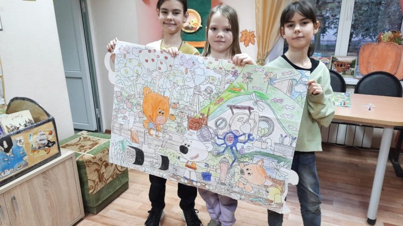 Юные тучковцы проводят время в библиотеке с пользой