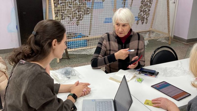 Тучковские пенсионеры осваивают гаджеты