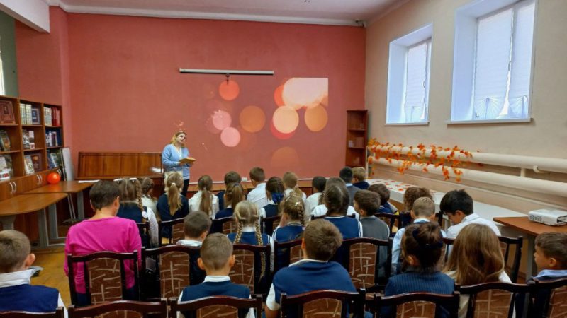 В Рузской библиотеке школьники нашли свою Королеву знаний