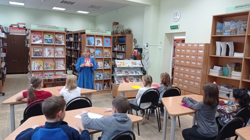 Библиотекари помогли тучковским школьникам подготовить подарки для учителей