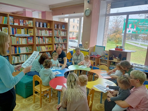 Маленькие ружане показали, как знают сказки