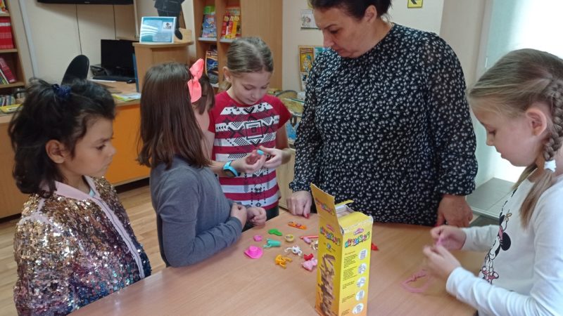 На тучковском «Игрополисе» играли в домики и строили небоскреб