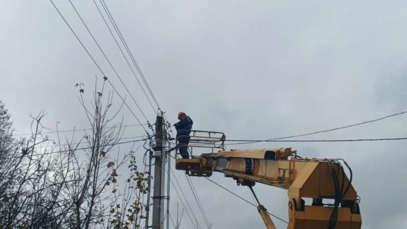 Энергетики повысили надежность электроснабжения потребителей в деревне Захнево