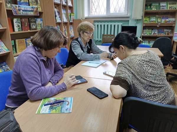 Ружане старшего поколения научились пользоваться электронным блокнотом