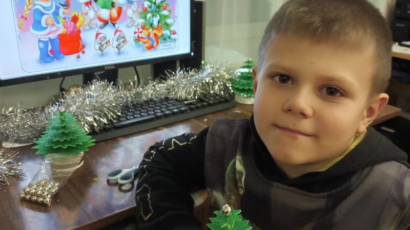 В Покровской библиотеке делали новогодние символы в разных техниках