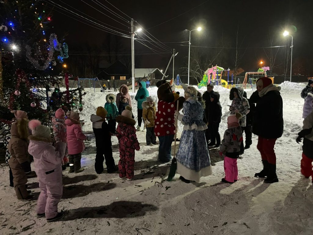 Как в Никольском елку наряжали | 11.12.2023 | Руза - БезФормата