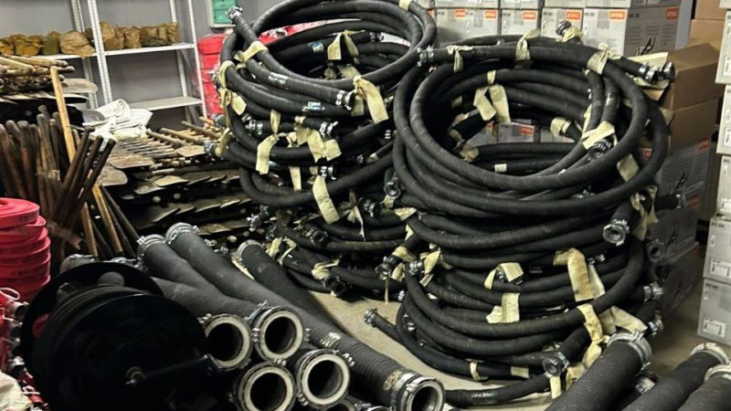 Почти полкилометра пожарных напорно-всасывающих рукавов закупили для лесных пожарных Подмосковья