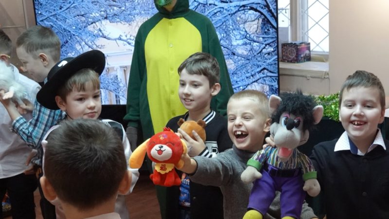 В Рузском краеведческом музее герои мультфильмов встречали Новый год