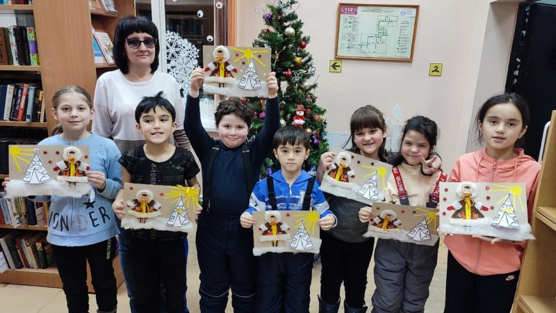 Тучковцы мастерили аппликацию «Северная красавица»