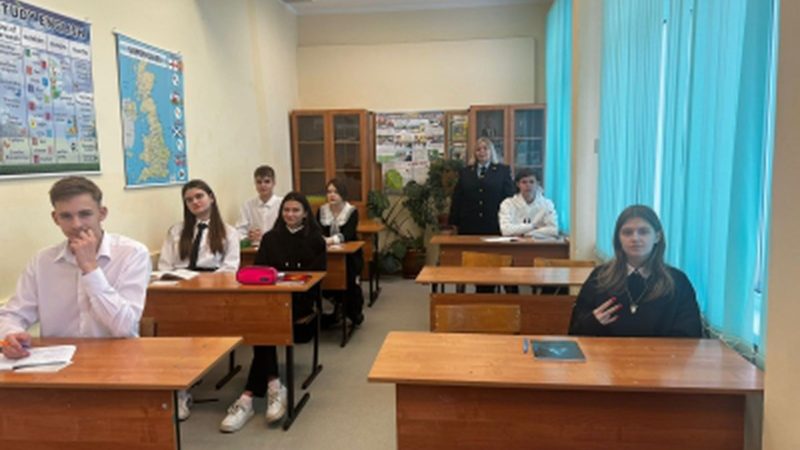 Покровские школьники получили ответы на вопросы о поведении в общественных местах