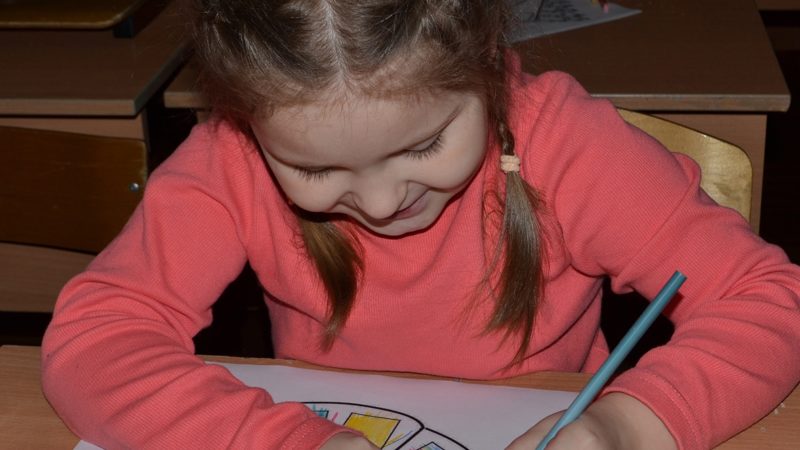 Юные дороховчане трудились в «Мастерской Деда Мороза»