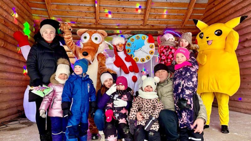Юные ружане побывали в «Резиденции  Деда Мороза» на Городке