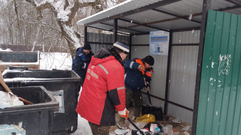 В Рузском округе расчищают контейнерные площадки