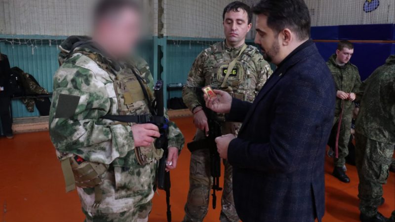 Николай Пархоменко побывал на занятии по начальной военной подготовке