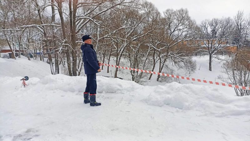 Спасатели проверили стихийные горки в Рузском округе