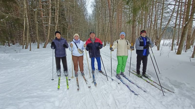 Рузские долголеты совершили лыжную прогулку