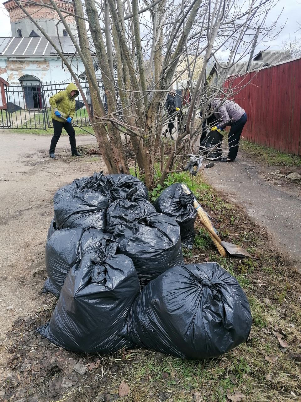 Сотрудники ОУСР приняли участие в субботнике | 22.04.2024 | Руза -  БезФормата