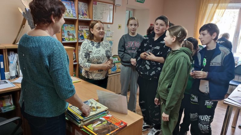 Тучковские библиотекари поделились со школьниками основами профессии