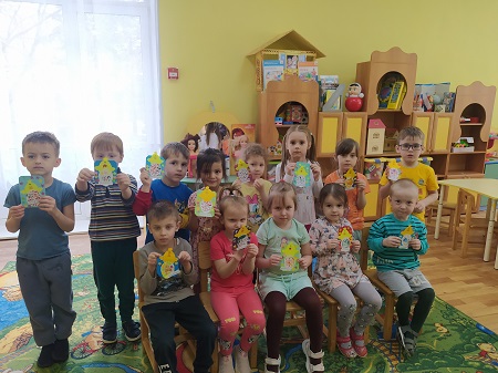 В Тучковском детском саду делали открытки к Пасхе