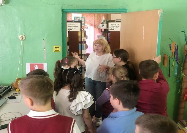 Старониколаевская библиотека открыла двери будущим читателям