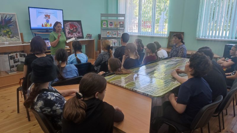 Юные тучковцы нарисовали «ромашку» друзей