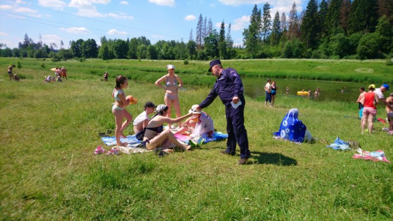 Спасатели ГКУ МО «Мособлпожспас» провели профилактические мероприятия на водоемах