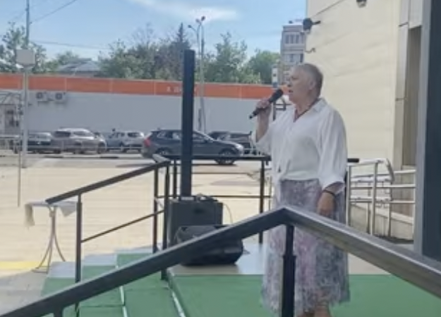 Рузские пенсионеры танцевали на открытой площадке