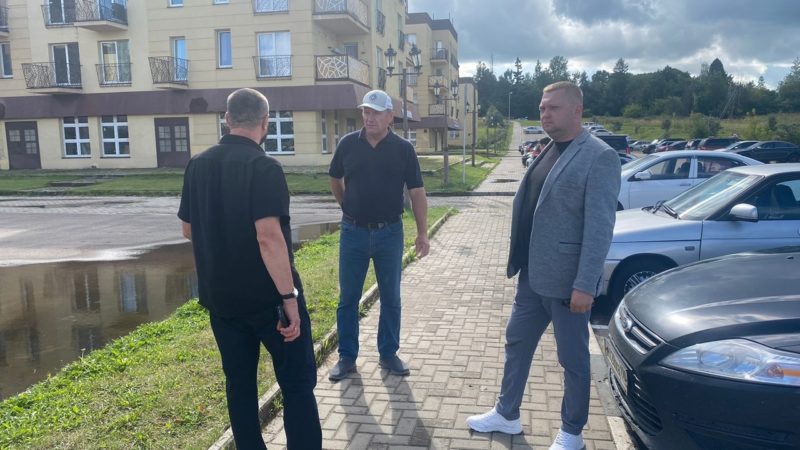 Заместитель главы Рузского городского округа Дмитрий Игнатьев провел обход территории ЖК «БЕРЕЗКИ» ул. Комсомольская в п. Тучково