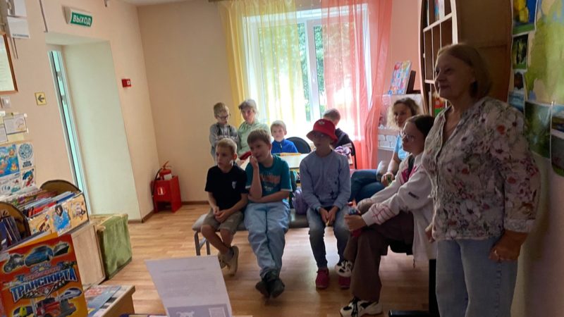 В Тучковской библиотеке поздравили железнодорожников