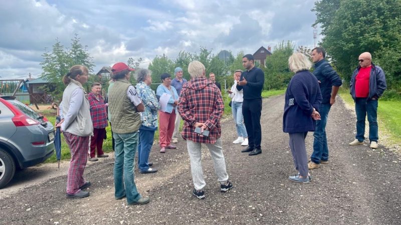 Заместитель главы Рузского городского округа Армен Шахбабян провёл обход территории д. Ельники