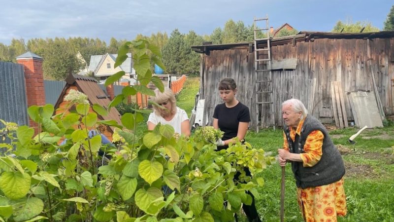 Лицеисты оказали помощь ветерану труда Нине Архиповой