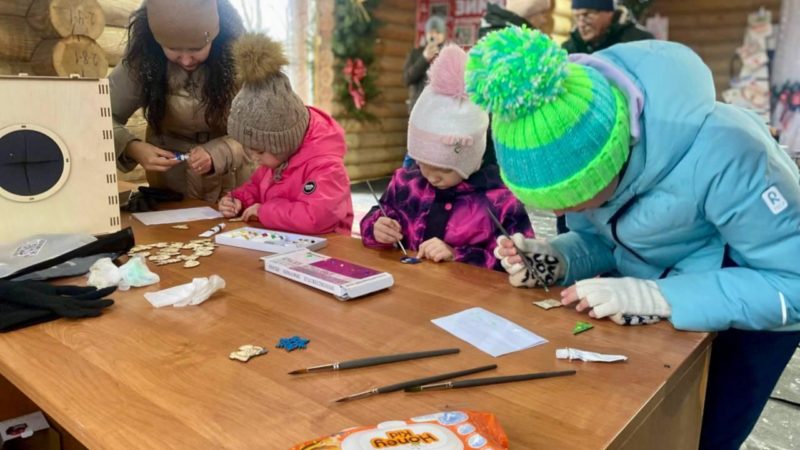 В парке «Городок» провели мастер-класс «Раскрась Новый Год»