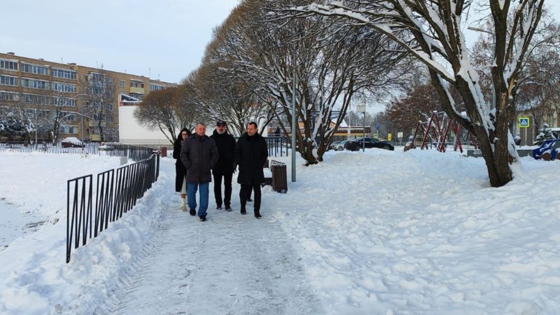 На Георгиевском пруду в Рузе заменят сломанное ограждение