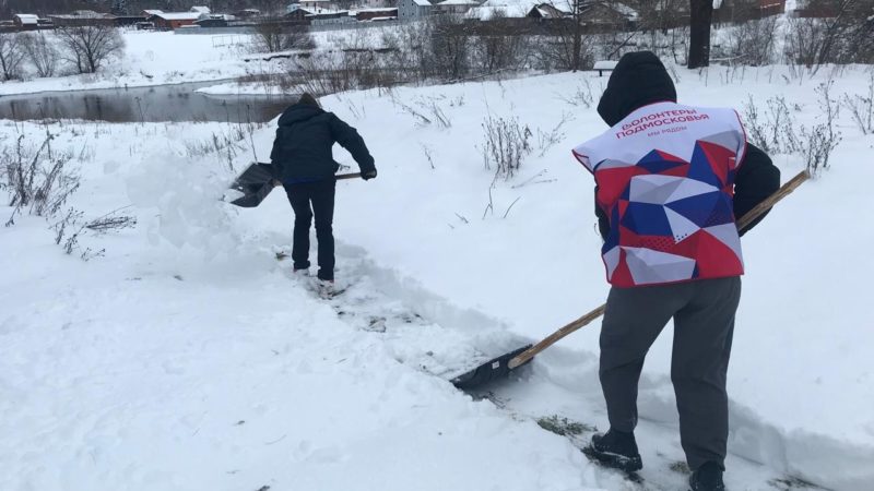 Волонтеры и активисты Нестеровского лицея помогли жителям деревни Тимофеево