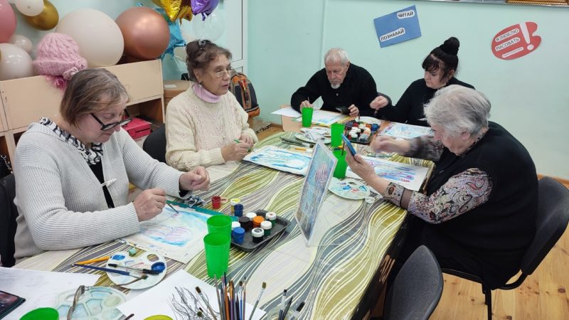 Тучковцам провели урок рисования «Для души»