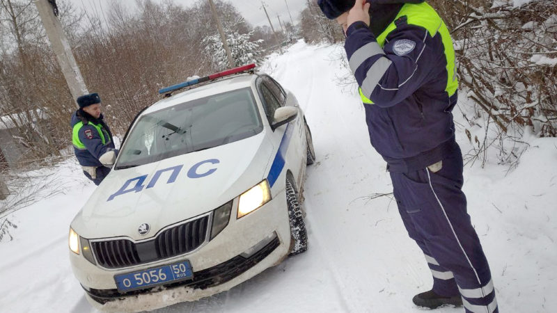 Рузские госавтоинспекторы оказали помощь пожилому мужчине, которому стало плохо за рулём