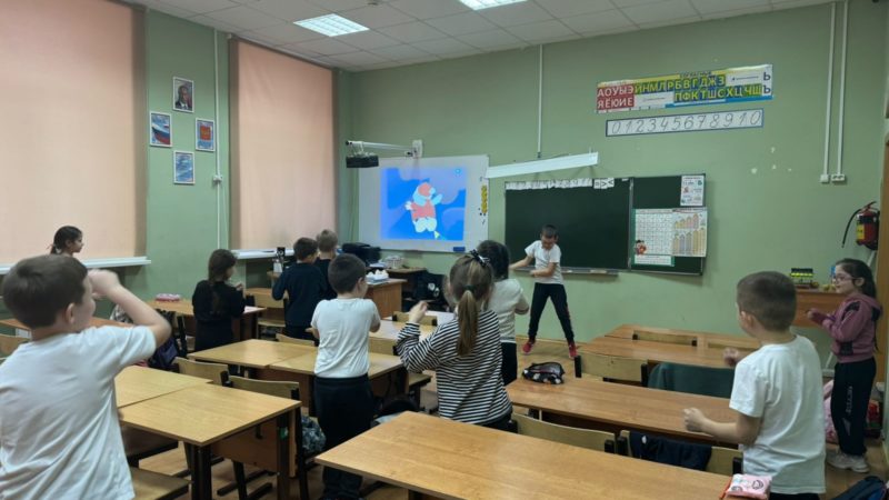 Тучковские школьники участвовали во флешмобе «Что такое доброта»