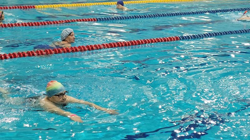 Рузские долголеты посещают бассейн