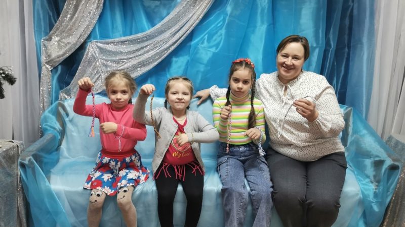 В Дорохово прошел мастер-класс по плетению в технике «Кумихимо»