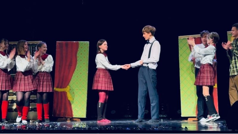 В Рузе представили спектакль «Рождественские апельсины»