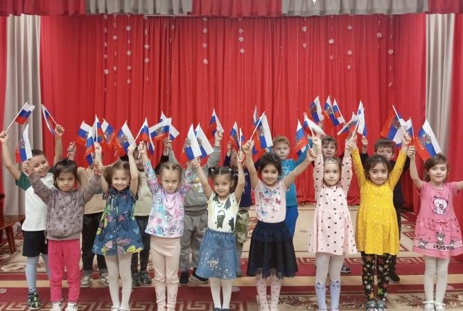 Тучковские детсадовцы систематизировали знания о символике России