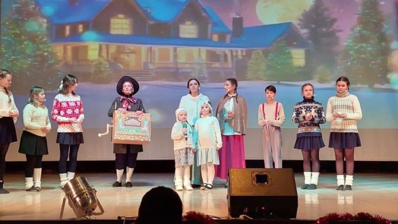 ДК «Дорохово» представил спектакль «Девочка со спичками» бойцам СВО