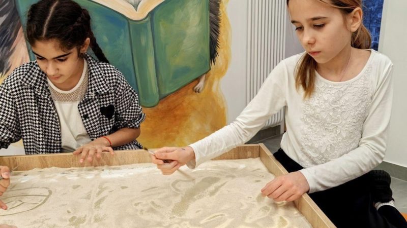 В Рузе прошло занятие студии «Песочный городок»