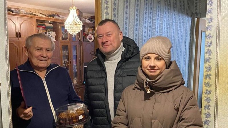 В Рузском округе партийцы «Единой России» поздравили жителей блокадного Ленинграда с Днём освобождения