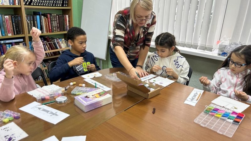 В Тучково сплели брелок «Каштанка»